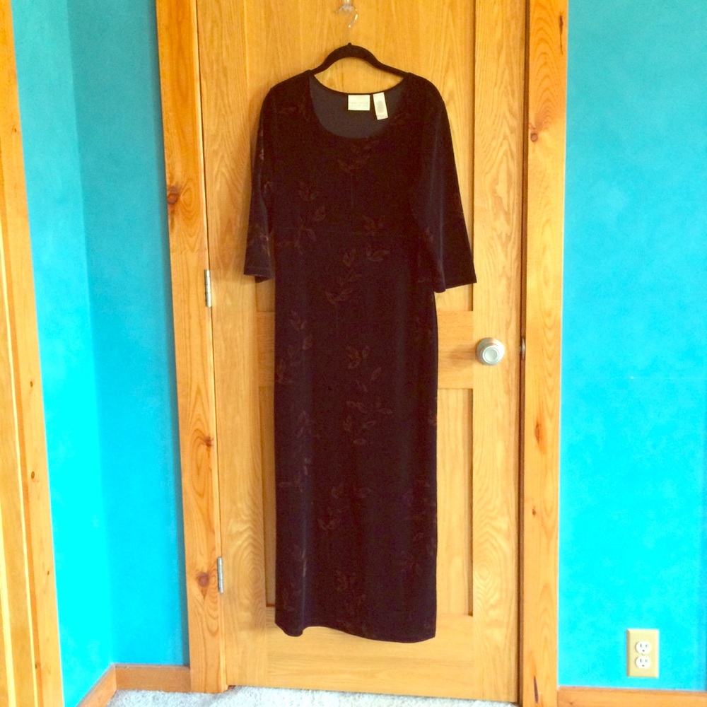 Liz Claiborne First Issue velvet dress, leafdesign